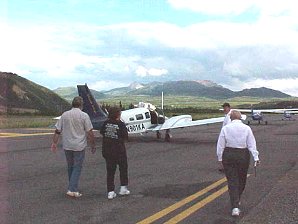 Aircraft. Flightseeing Tour Of Mount McKinley, Alaska. Travels & Tours Pictures, Photos, Images, & Reviews.