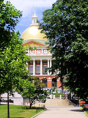 State House. Boston, Massachusetts. Travel, Tours Photos, Pictures, Information, & Reviews.