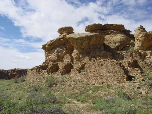 Casa Chiquita. Chaco Culture National Historical Park. New Mexico. Hikes, Travels, & Tours. Photos, Pictures, Images,& Reviews.