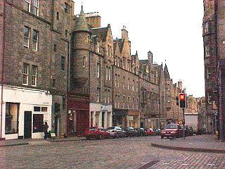Edinburgh From The West. Edinburgh & Edinburgh Castle. Edinburgh, Scotland In The UK. History & Historical. Travels & Tours, Pictures & Photos, Images, Information & Reviews.