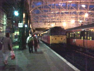 Glasgow Scotland Train Travel Overnight To London England. History & Historical Travel & Tour Pictures, Photos, Images, Information & Reviews.