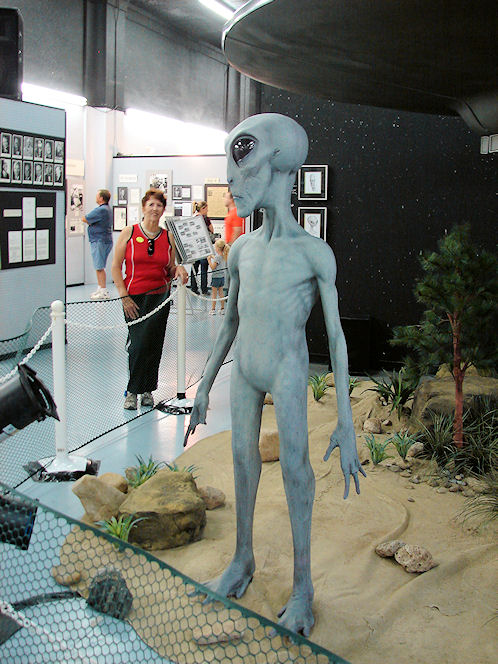 Space Aliens. International UFO Museum & Research Center. Roswell, New Mexico. Hikes, Travels, & Tours. Photos, Pictures, Images, & Reviews.