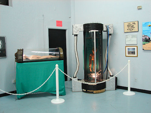 Space Aliens. International UFO Museum & Research Center. Roswell, New Mexico. Hikes, Travels, & Tours. Photos, Pictures, Images, & Reviews.