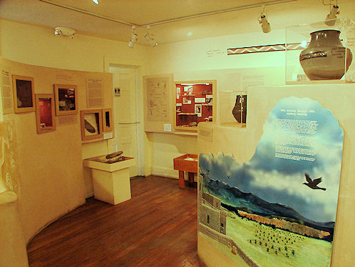 Los Alamos Historical Museum. Los Alamos, New Mexico.Hikes, Travels, & Tours. Photos, Pictures, Images, & Reviews.
