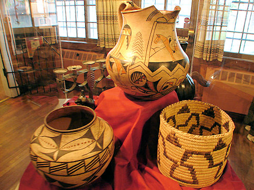 Los Alamos Historical Museum. Los Alamos, New Mexico.Hikes, Travels, & Tours. Photos, Pictures, Images, & Reviews.