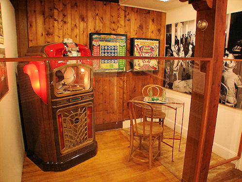 Los Alamos Historical Museum. Los Alamos, New Mexico. Hikes, Travels, & Tours. Photos, Pictures, Images,& Reviews.