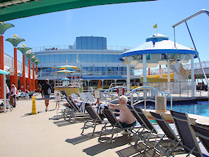 Sapphire Pool. Norwegian Jewel Cruise Ship. Travel, Tours Photos, Pictures, Information, & Reviews.