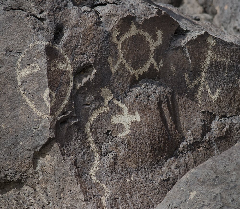 Petroglyph National Monument. New Mexico. Hikes, Travels, & Tours. Photos, Pictures, Images, & Reviews.