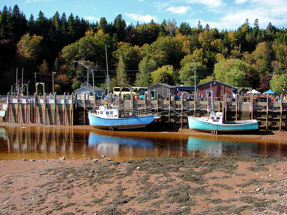 Saint Martins Port & Fishing Boats. New Brunswick, Canada. Travel, Tours Photos, Pictures, Information, & Reviews.