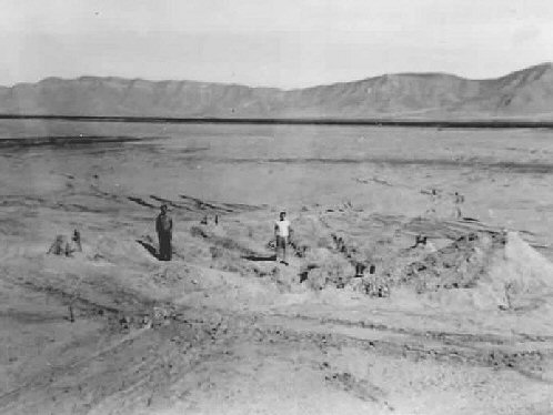 Trinity Atomic Bomb Site. White Sands Missile Range. New Mexico. Hikes, Travels, & Tours. Photos, Pictures, Images,& Reviews.