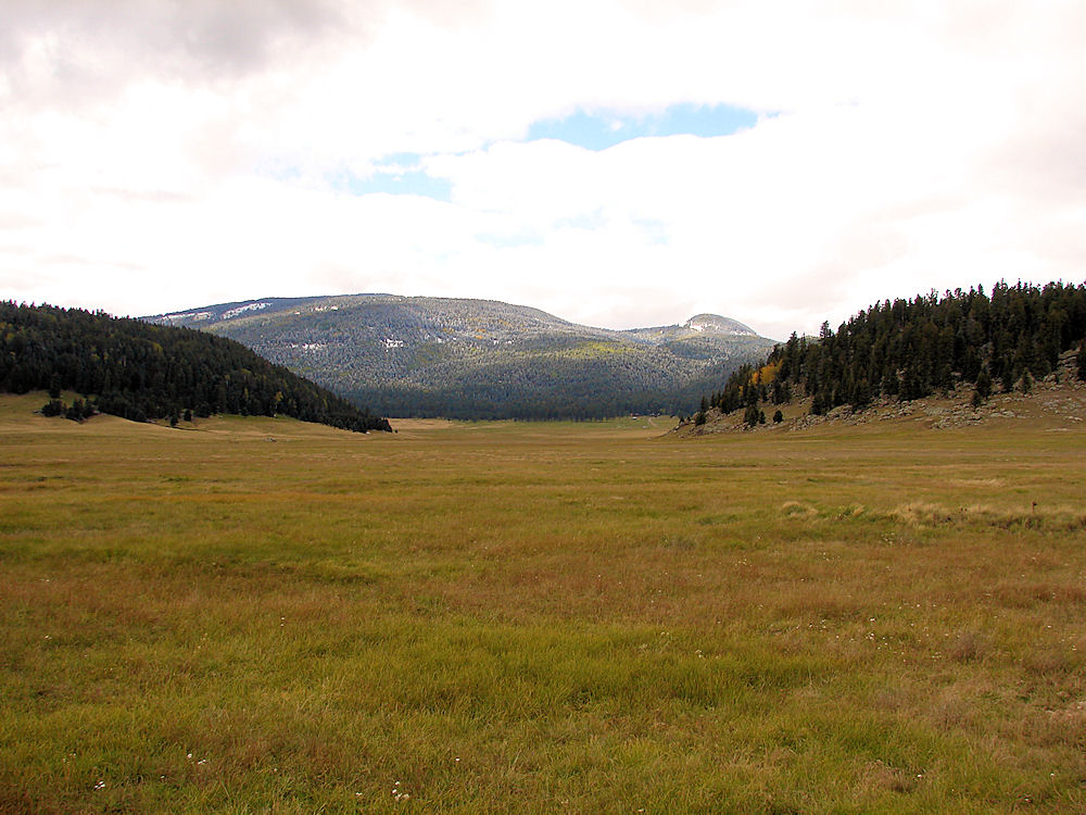 Valles Caldera or Jemez Caldera, National Preserve. Near Los Alamos, New Mexico. Hikes, Travels, & Tours. Photos, Pictures, Images,& Reviews.