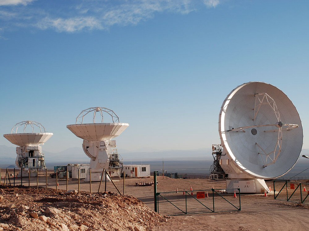 Twelve Meter Antennas, Built By Mitsubishi Electric Co. In Osaka, Japan. Very Large Array NRAO. New Mexico. Hikes, Travels, & Tours. Photos, Pictures, Images,& Reviews.